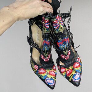 Shoedazzle Floral Embroidered Strappy Liza Booties Black Size 7.5
